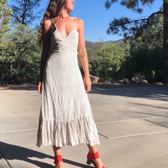 Billabong Dresses & Skirts - “Soak the sun” Billabong Wrap Dress